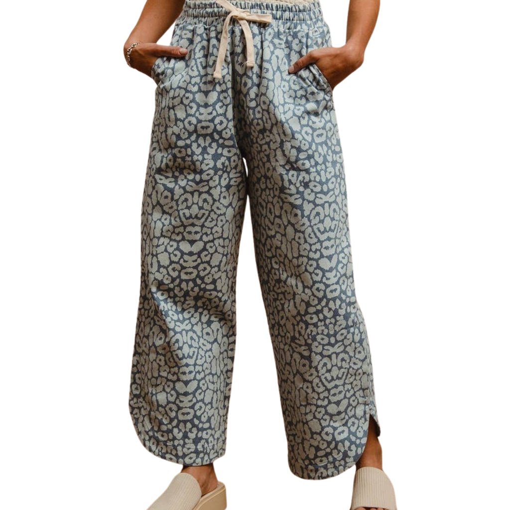 Washed Denim Leopard Pattern Curved Side Seam Pants