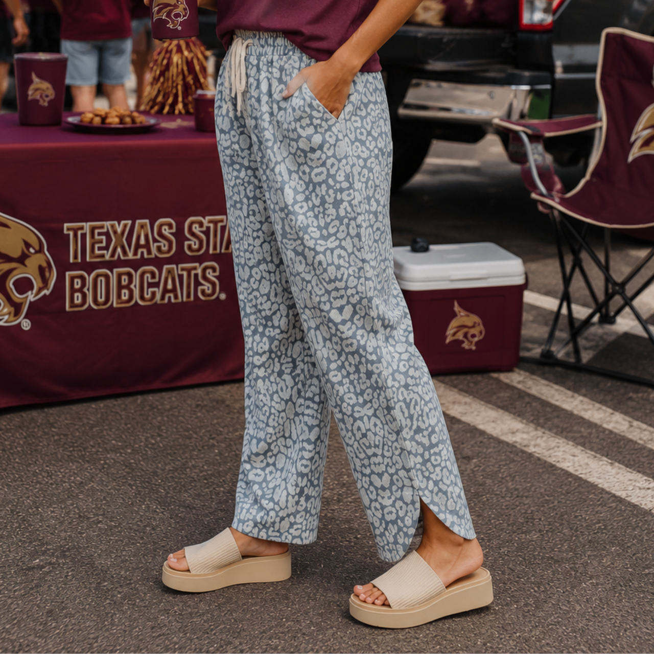 Washed Denim Leopard Pattern Curved Side Seam Pants